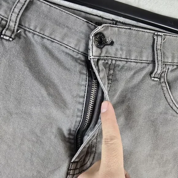 Vintage Quiksilver Denim Cut Off Shorts 36 Grey Y2K Surf Skate Grunge 36x9 - Picture 3 of 11